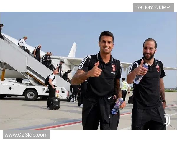 足球场上的魅力瞬间 哪位球星的动作最帅气撩人 足球场上的魅力瞬间 哪位球星的动作最帅气撩人