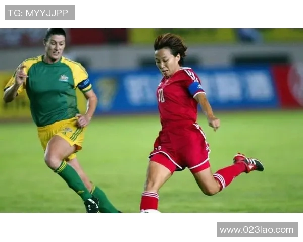 中国女足球星展现坚韧拼搏精神 真实照片背后的奋斗与荣耀